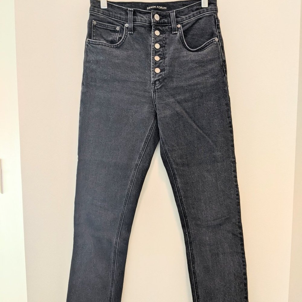 Aritzia Denim Forum The Yoko Exposed Button High Rise straight leg crop jeans